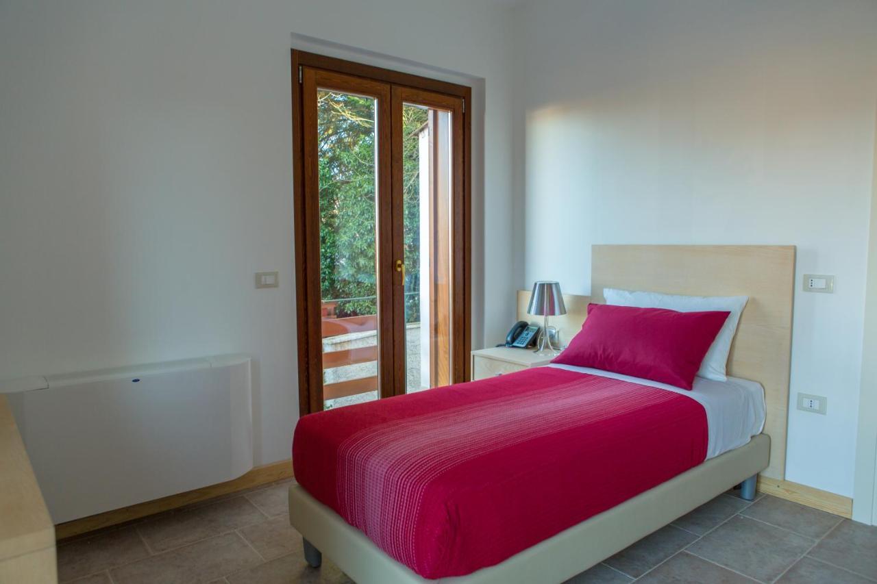 Il Moscardino Country Resort Serra San Bruno Buitenkant foto
